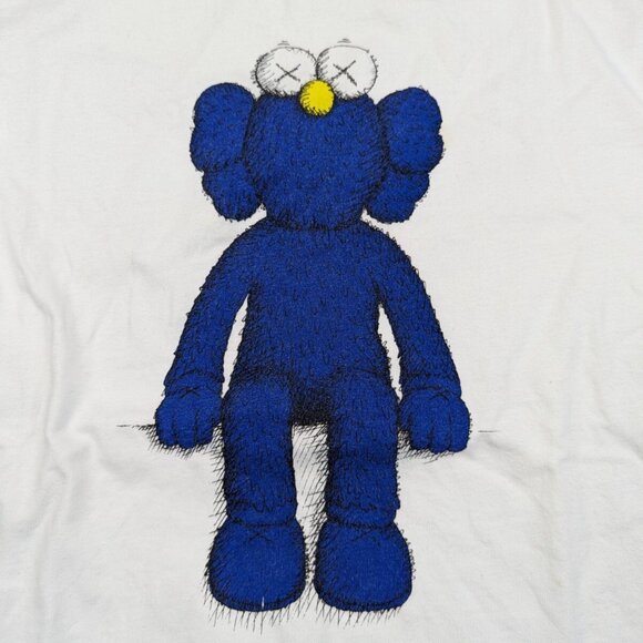 Kaws X Uniqlo Sesame Street BFF Youth White T Shirt Size 13 Kids Art Tee - Picture 3 of 12